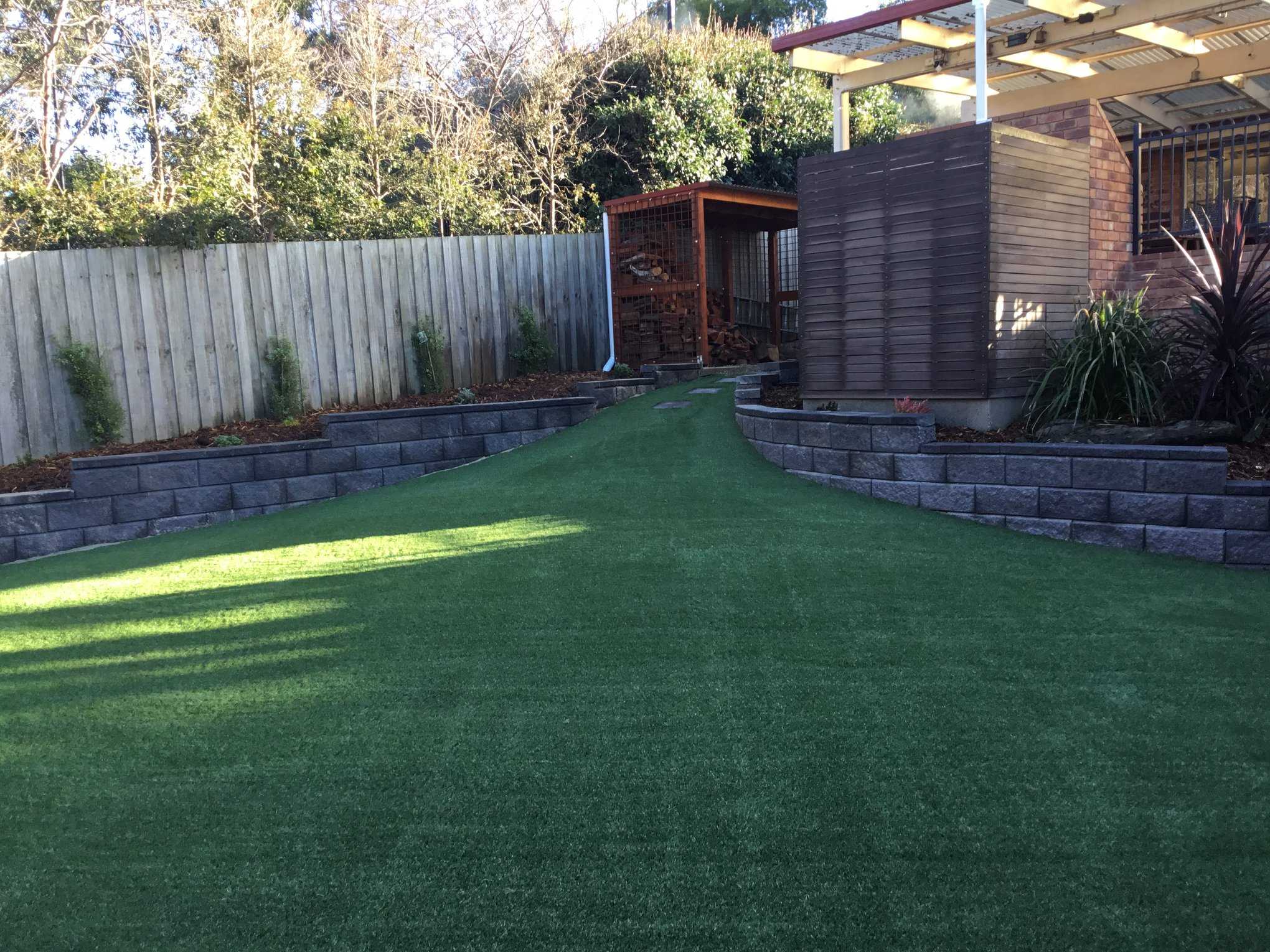 matt-artificial-residential-synthetic-fake-grass-lawn-turf-installers-installations