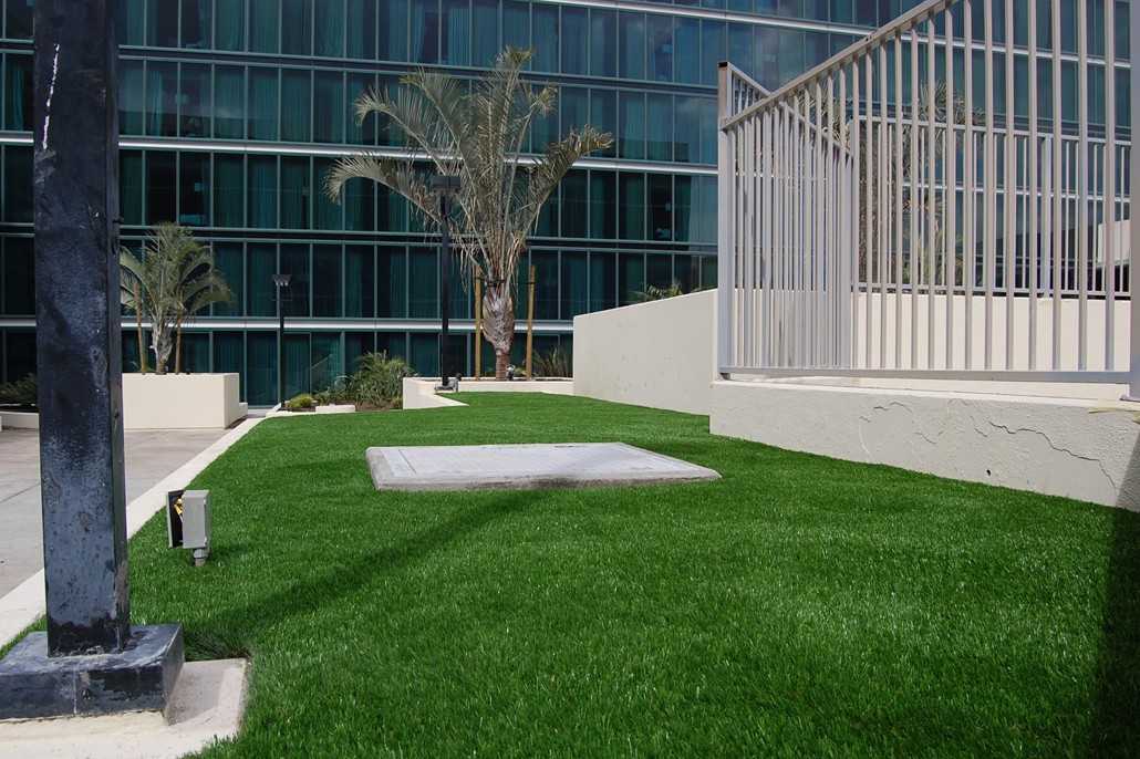 synthetic-grass-turf-for-businesses-commercial